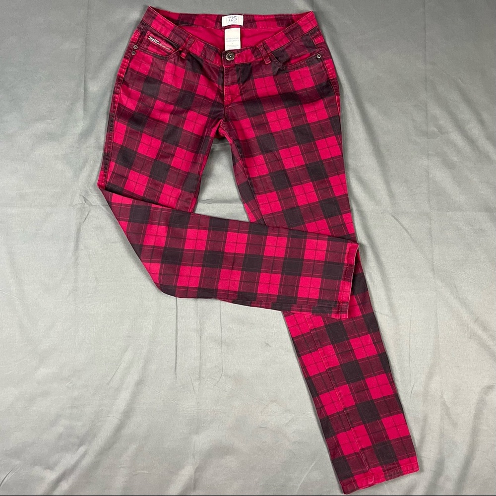 Levi's Originals 725 Beet Red Plaid | Size 9